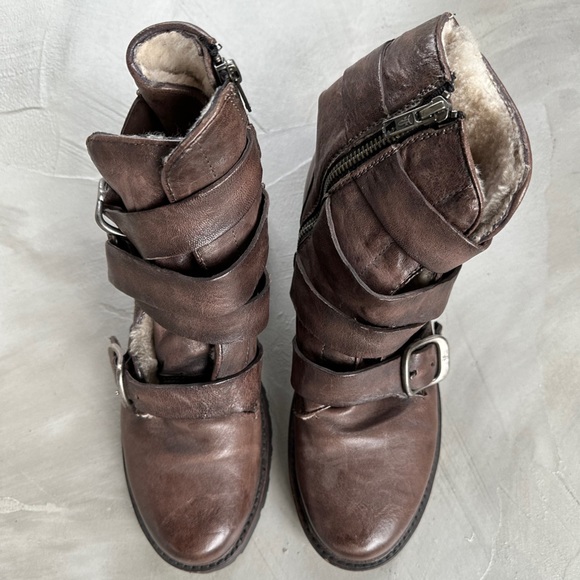 FRYE Womens Valerie Shearling Strappy Ankle Boot - Picture 4 of 7